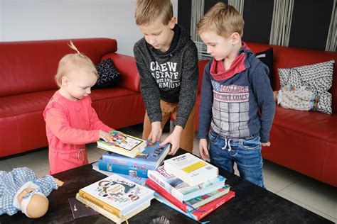 kinderen spelen een Bijbels tafereel na