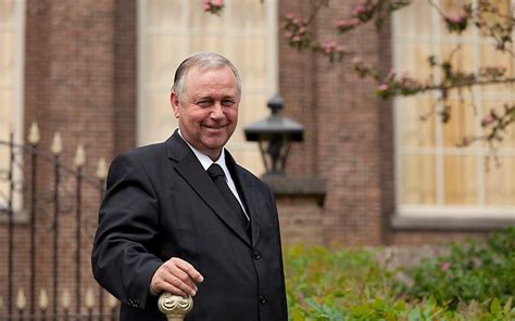 Ds. W. van Weelden tijdens een kerkdienst