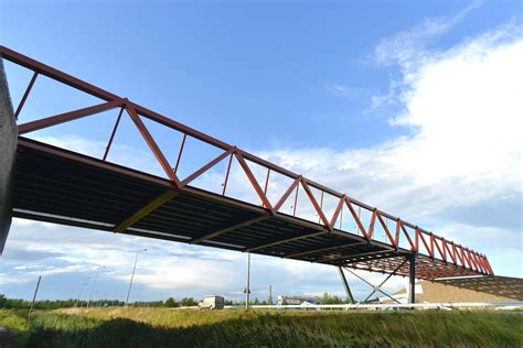 Een kaart met verschillende eilanden die met bruggen verbonden zijn