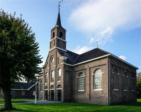 Illustratie van de eerste kerk in Zaandijk