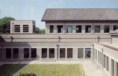 Architectonisch ontwerp van de kerk in de stijl van de Bossche School