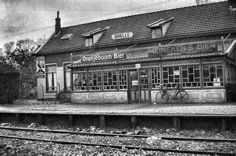 Oude foto van het tramstation van Veenwouden