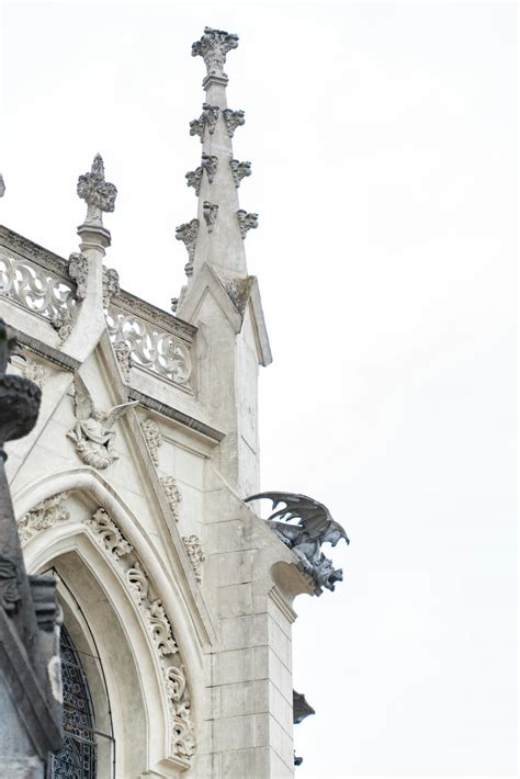 Architectonische details van de gotische Hervormde kerk in Oudendijk