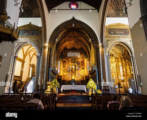 Interieur van de Kathedraal Sé in Funchal met Mudejar-plafond