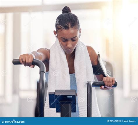 Een stilstaande frame uit de documentaire 'Protocol van mijn vader', die de spanning tussen medisch protocol en individuele ingreep weergeeft.