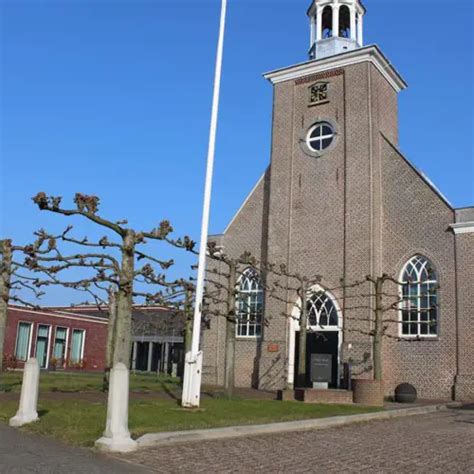 Illustratie van de Dorpskerk in Leimuiden als ontmoetingsplek