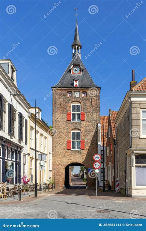 Foto van de Lekpoort in Vianen