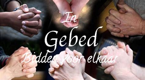 afbeelding van mensen die samenkomen voor gebed