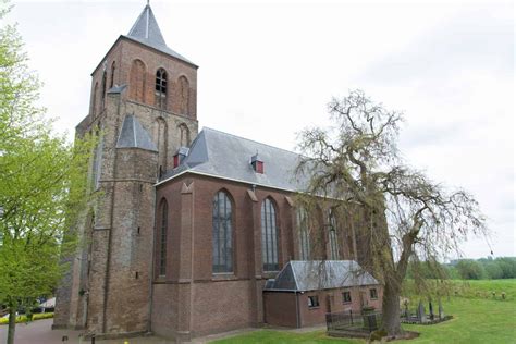 illustratie van de Sint-Joris en Barbarakerk in Terborg
