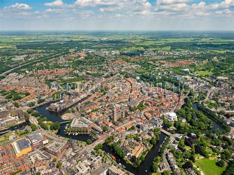 Luchtfoto van de Grote of Stephanuskerk met het cirkelsegment