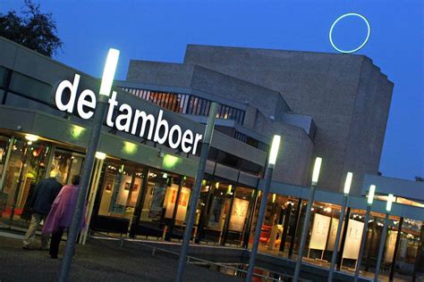 foto van de buitenkant van theater De Tamboer