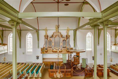 Oude Kerk in Huizen, exterieur