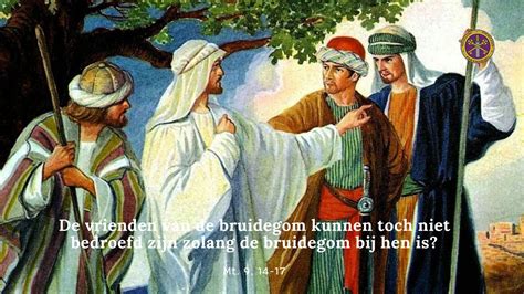Afbeelding van de profeet Micha die spreekt tot een menigte