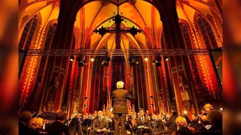 Foto van een editie van The Passion met een moderne vormgeving