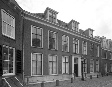 Voorgevel van St. Martin-in-the-Fields met de zuilengalerij