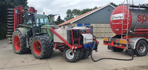 Interieur van St. George's Church met een focus op de architectonische details
