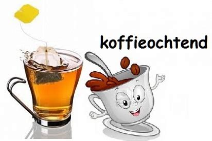 Foto van een gezellige koffieochtend in een kerkelijk centrum.