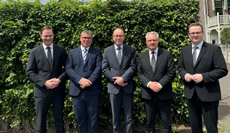 Overzicht van predikanten die de CGK Kampen hebben gediend