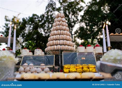 Thematische foto van een diverse kerkgemeenschap