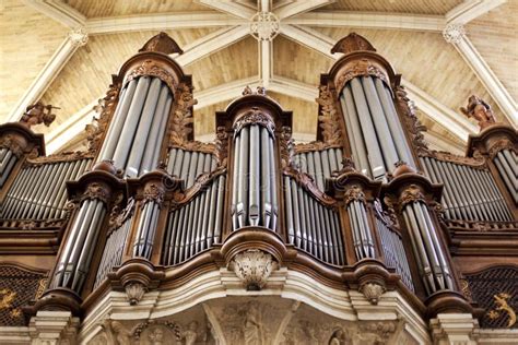 Afbeelding van een orgel in een kerk